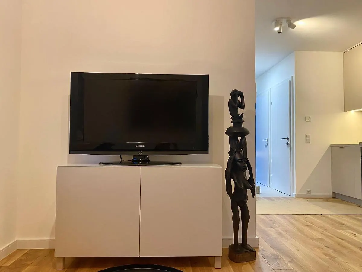 Apartment Modern Studio Gardenia_Gartenwohnung Alte Donau Vienna